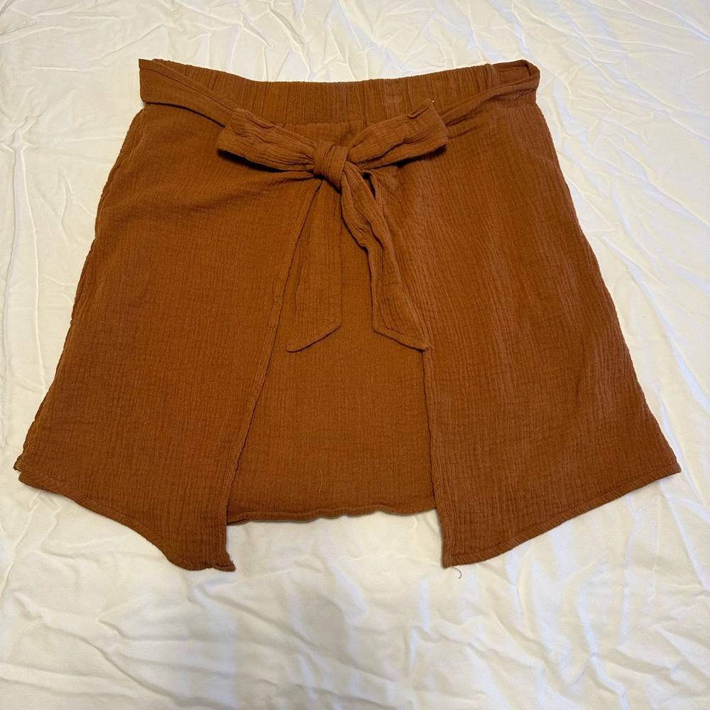 Fashion on Earth Ruched Mini Shirt w/ Tie - size M